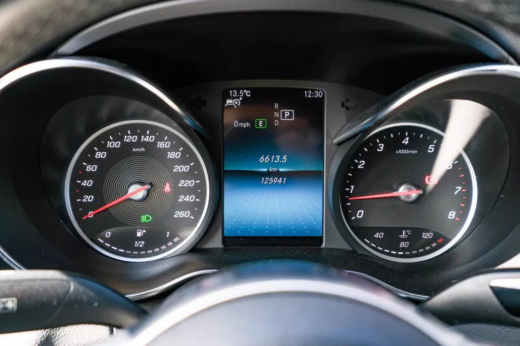 
Mercedes-Benz C-klasse 300 AMG Line |ACC|Navi|Led|Elektrischie stoelen| vol									