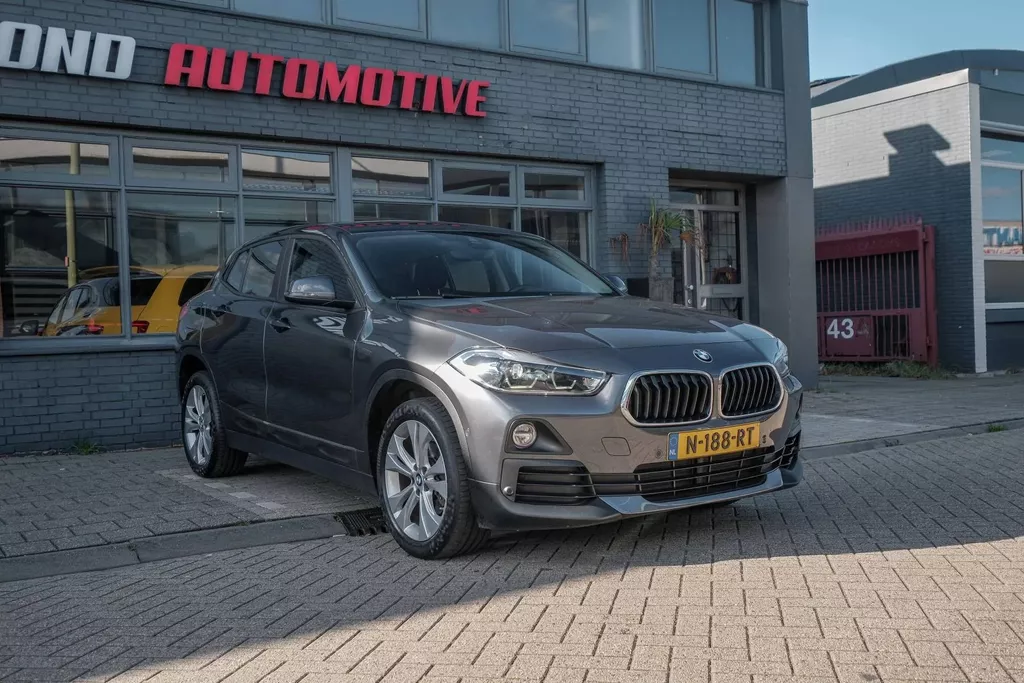 
BMW X2 1.8i sDrive Lefhebber Edition |Pano|Navi|Led| vol									