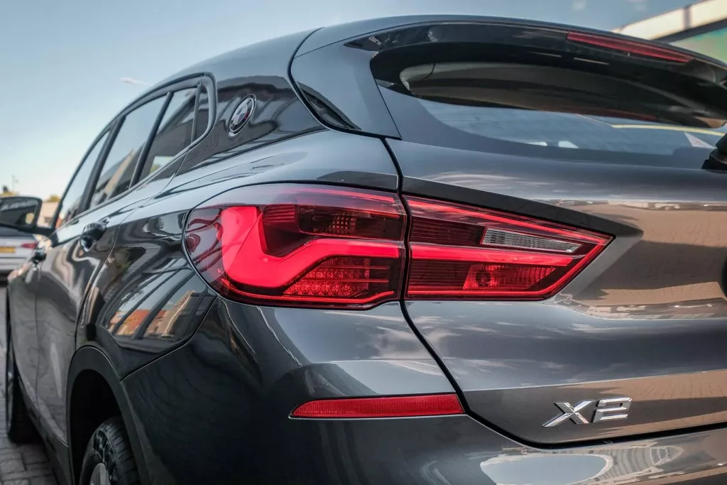 
BMW X2 1.8i sDrive Lefhebber Edition |Pano|Navi|Led| vol									