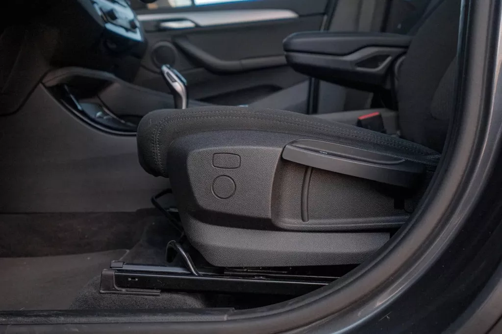 
BMW X2 1.8i sDrive Lefhebber Edition |Pano|Navi|Led| vol									