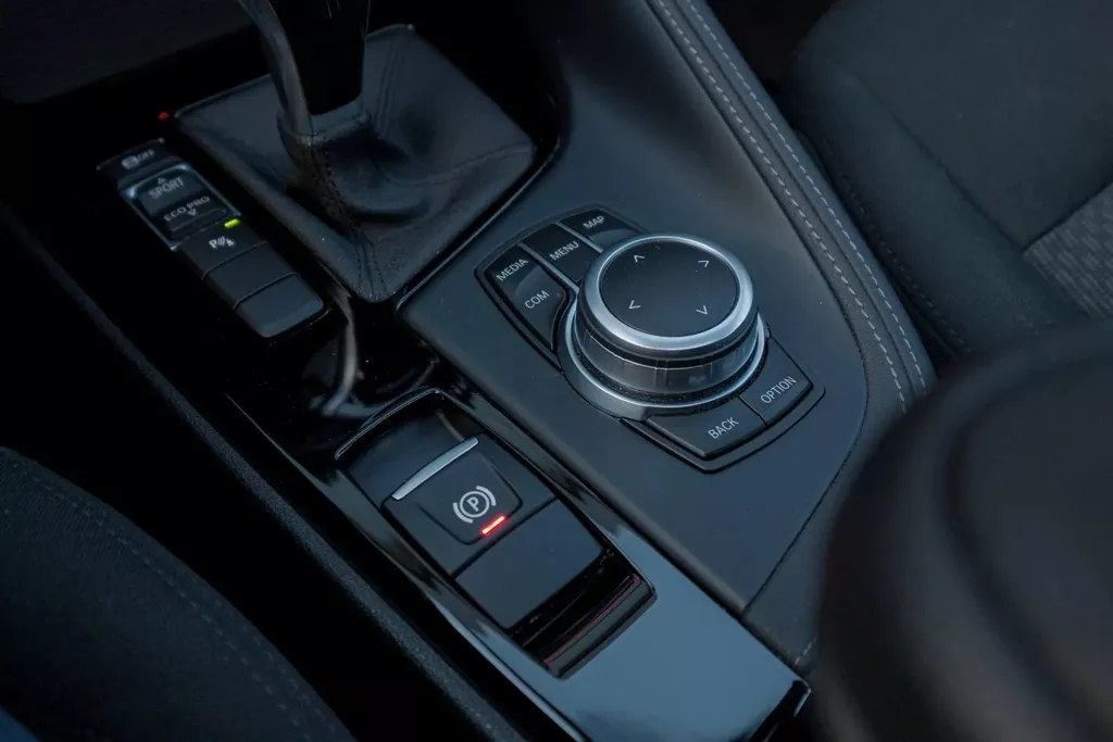 
BMW X2 1.8i sDrive Lefhebber Edition |Pano|Navi|Led| vol									