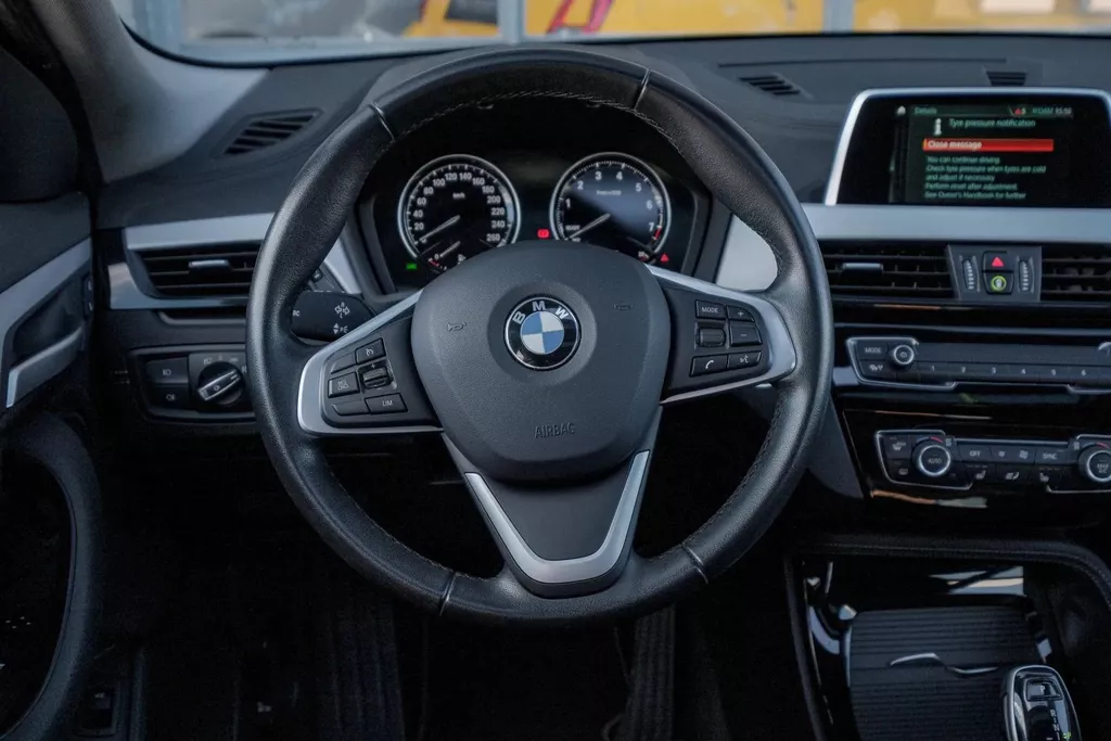 
BMW X2 1.8i sDrive Lefhebber Edition |Pano|Navi|Led| vol									