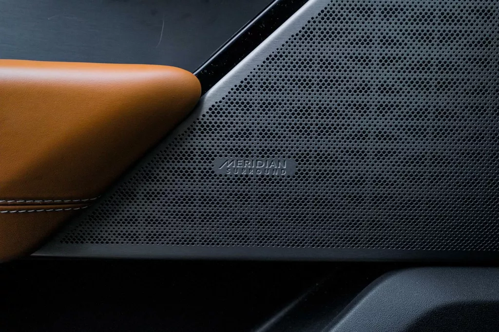 
Land Rover RANGE ROVER VELAR D240 R-Dynamic HSE |First Edition|Matrix|360 Camera|Massage|HUD| vol									