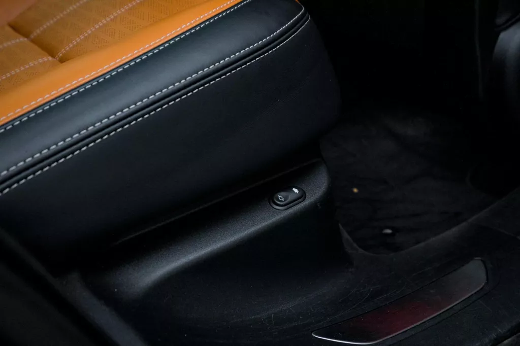 
Land Rover RANGE ROVER VELAR D240 R-Dynamic HSE |First Edition|Matrix|360 Camera|Massage|HUD| vol									