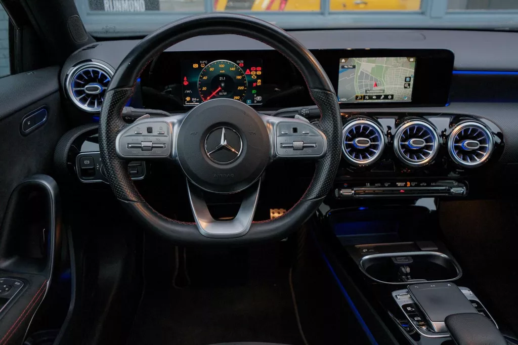 
Mercedes-Benz A-klasse 250 Premium Plus vol									