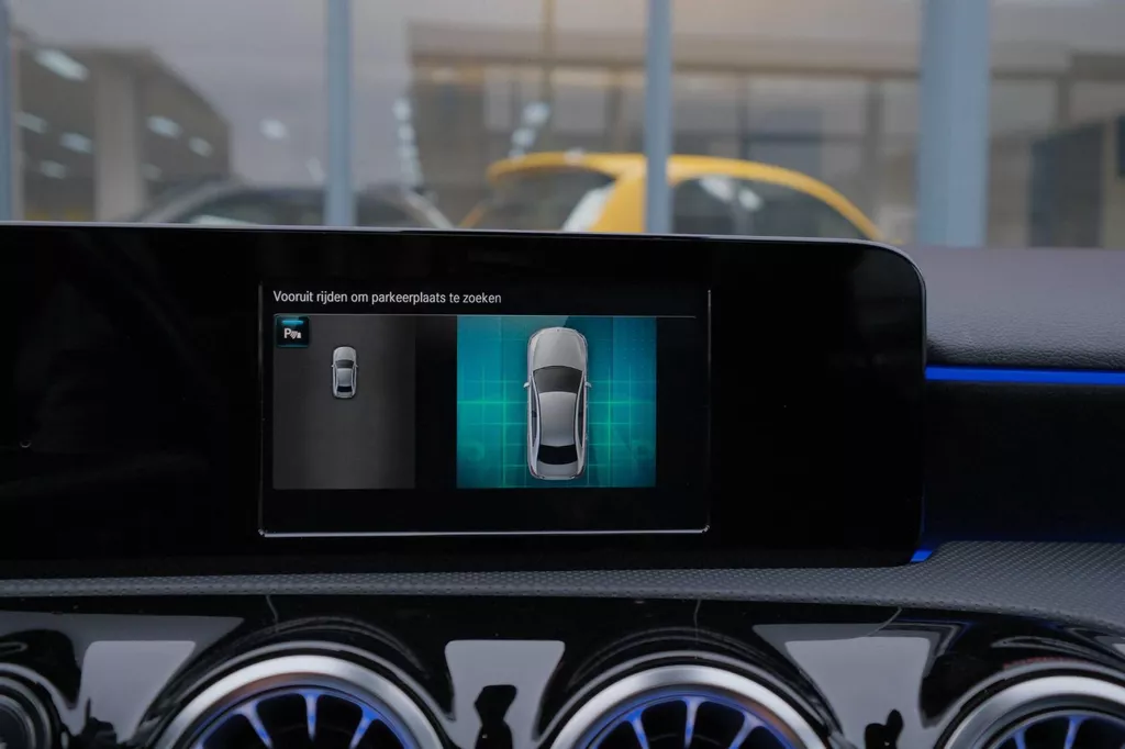 
Mercedes-Benz A-klasse 250 Premium Plus vol									