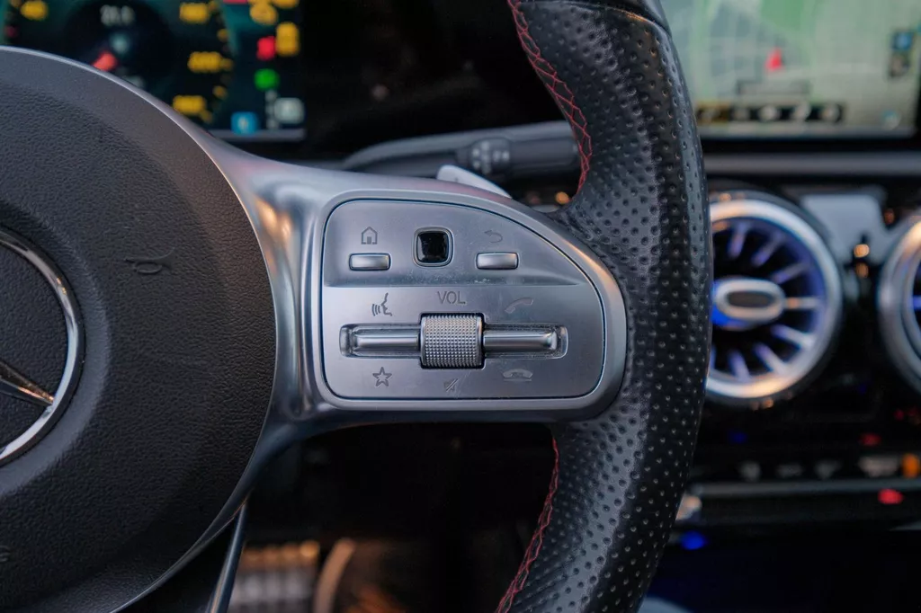 
Mercedes-Benz A-klasse 250 Premium Plus vol									