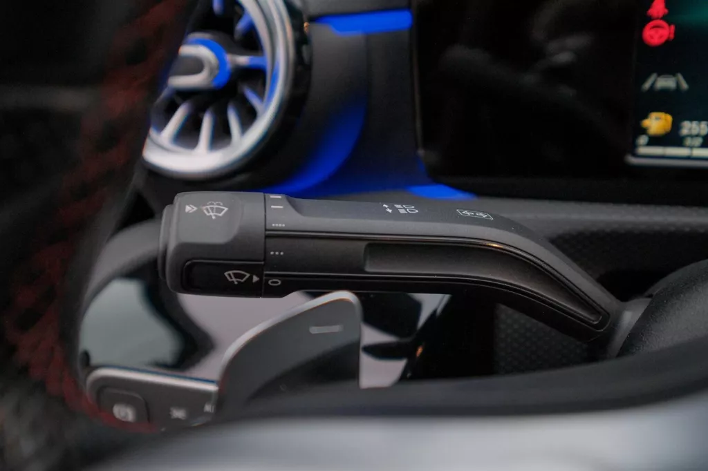 
Mercedes-Benz A-klasse 250 Premium Plus vol									