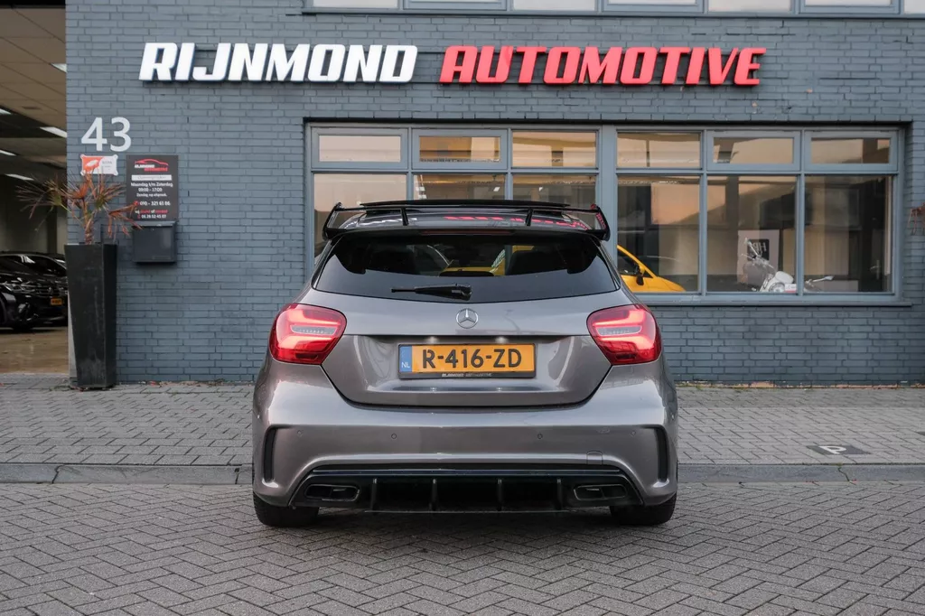
Mercedes-Benz A-klasse AMG 45 4MATIC | Pano|Facelift|381PK | Navi |Grote Scherm| vol									