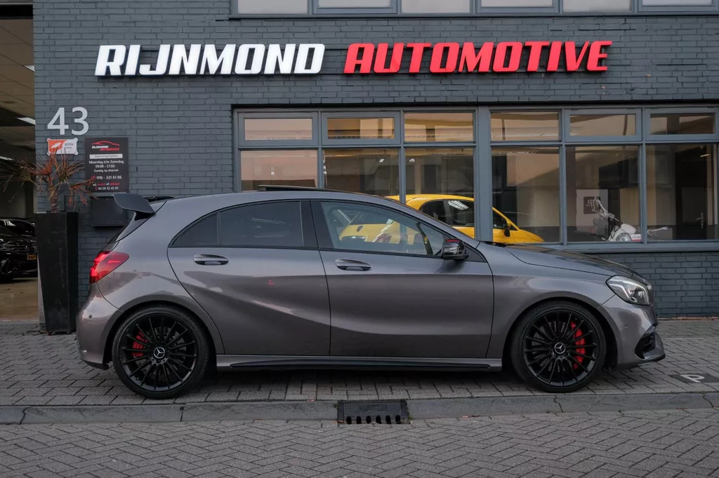 
Mercedes-Benz A-klasse AMG 45 4MATIC | Pano|Facelift|381PK | Navi |Grote Scherm| vol									