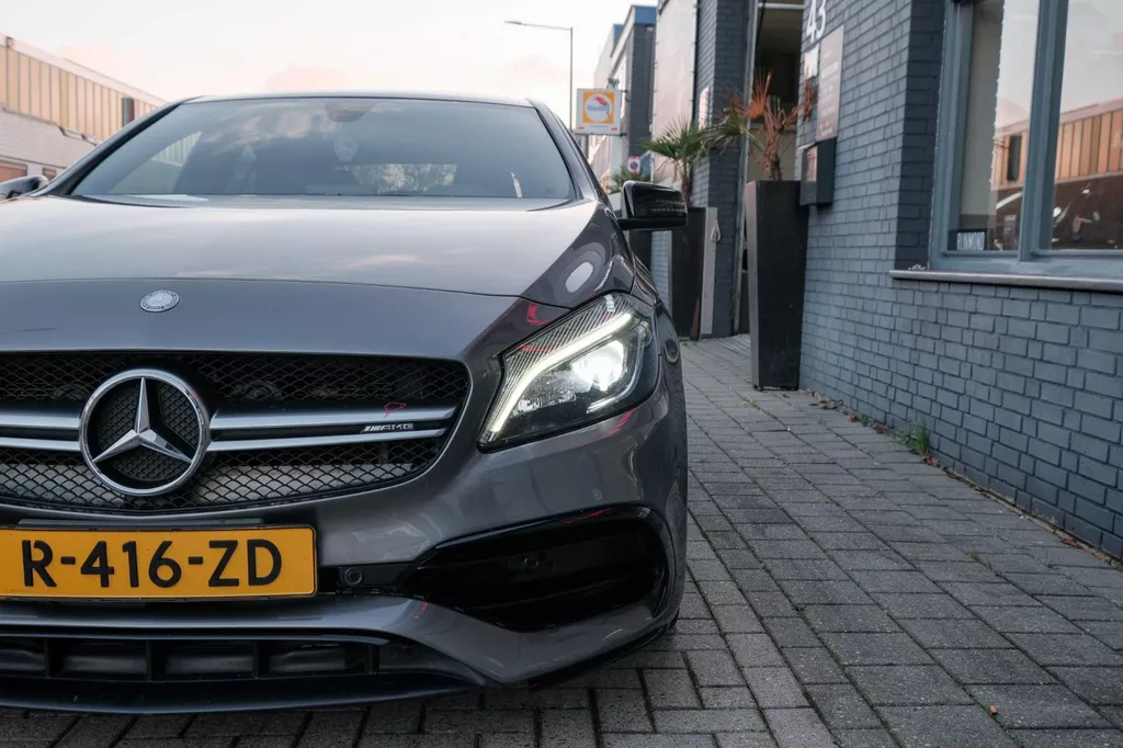 
Mercedes-Benz A-klasse AMG 45 4MATIC | Pano|Facelift|381PK | Navi |Grote Scherm| vol									