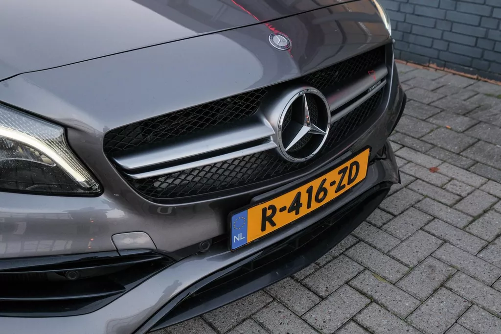 
Mercedes-Benz A-klasse AMG 45 4MATIC | Pano|Facelift|381PK | Navi |Grote Scherm| vol									