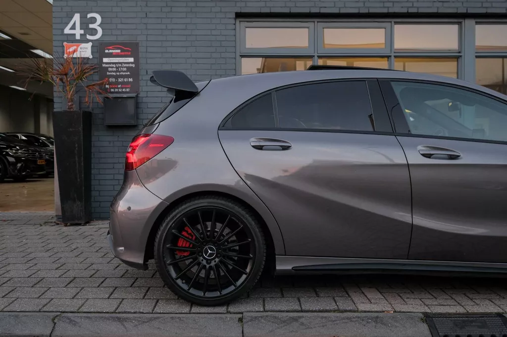 
Mercedes-Benz A-klasse AMG 45 4MATIC | Pano|Facelift|381PK | Navi |Grote Scherm| vol									