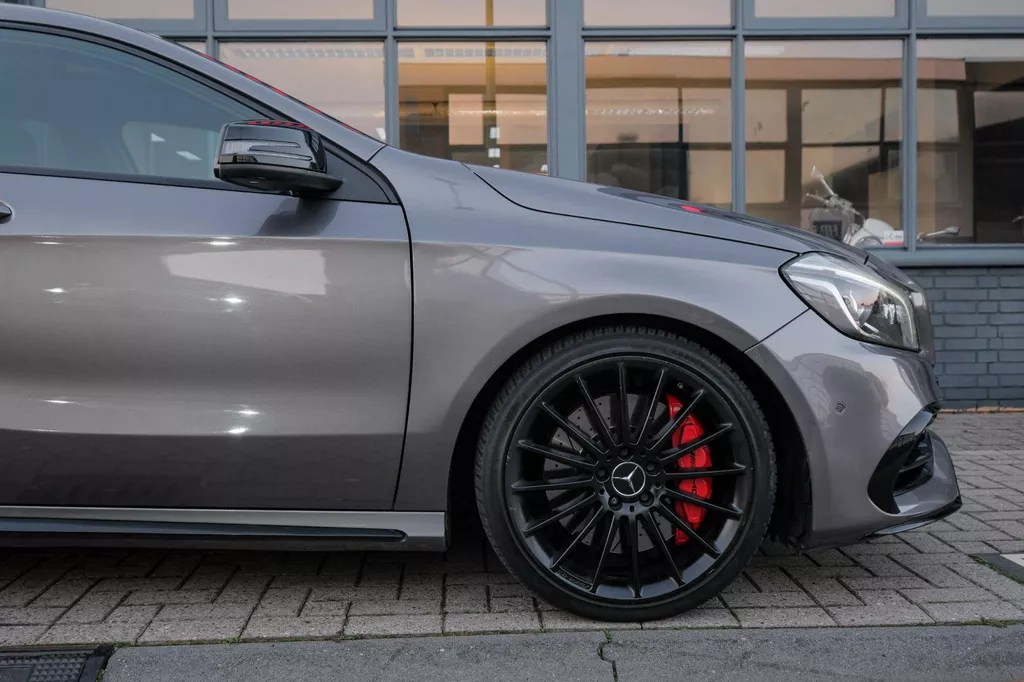 
Mercedes-Benz A-klasse AMG 45 4MATIC | Pano|Facelift|381PK | Navi |Grote Scherm| vol									