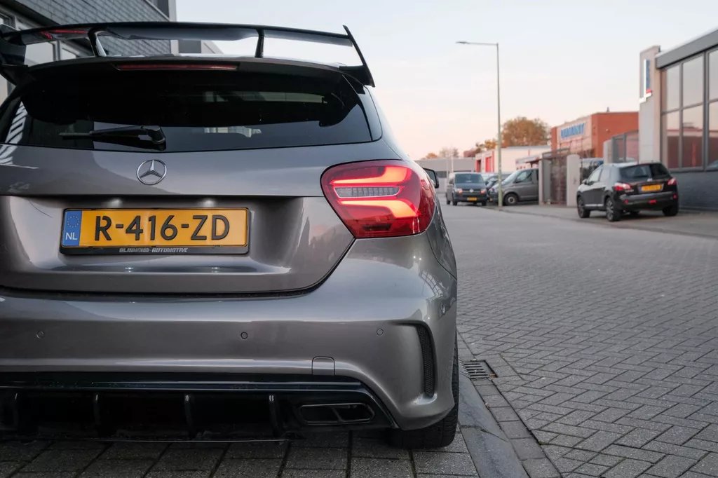 
Mercedes-Benz A-klasse AMG 45 4MATIC | Pano|Facelift|381PK | Navi |Grote Scherm| vol									