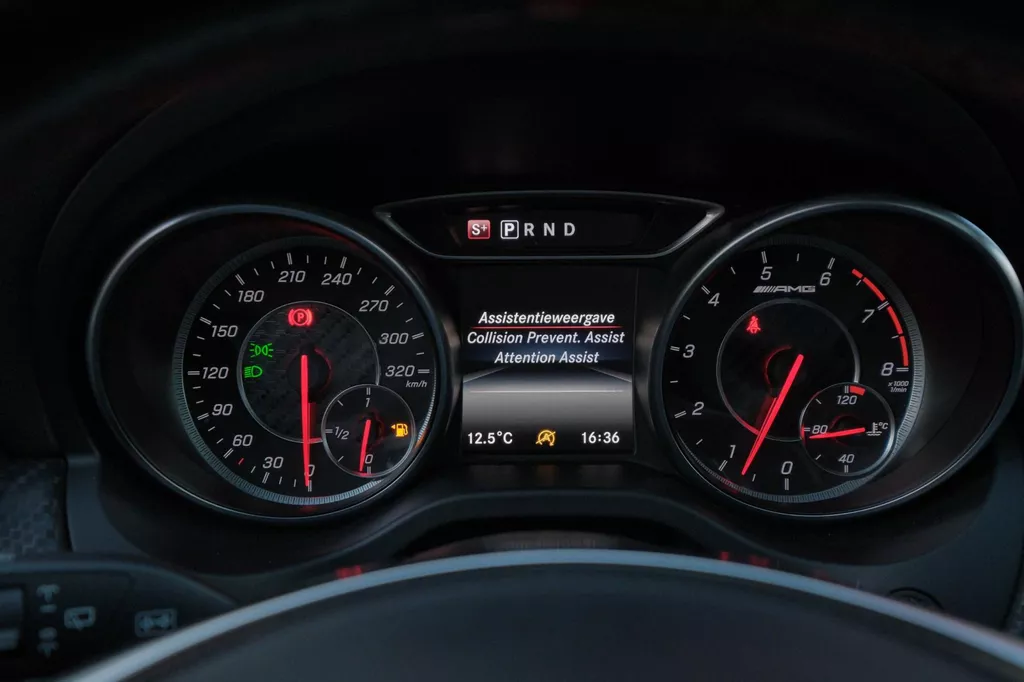 
Mercedes-Benz A-klasse AMG 45 4MATIC | Pano|Facelift|381PK | Navi |Grote Scherm| vol									