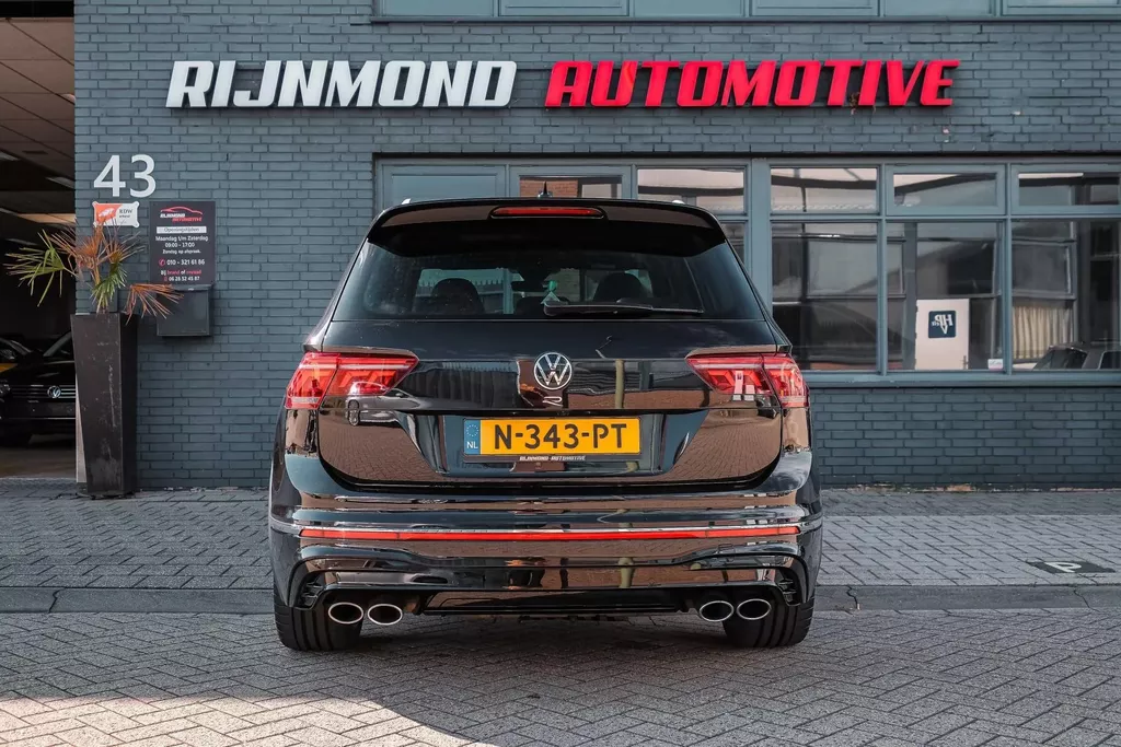 
Volkswagen Tiguan R 2.0 TSI 320pk 4Motion DSG|Pano|ACC |Lane Assist| vol									