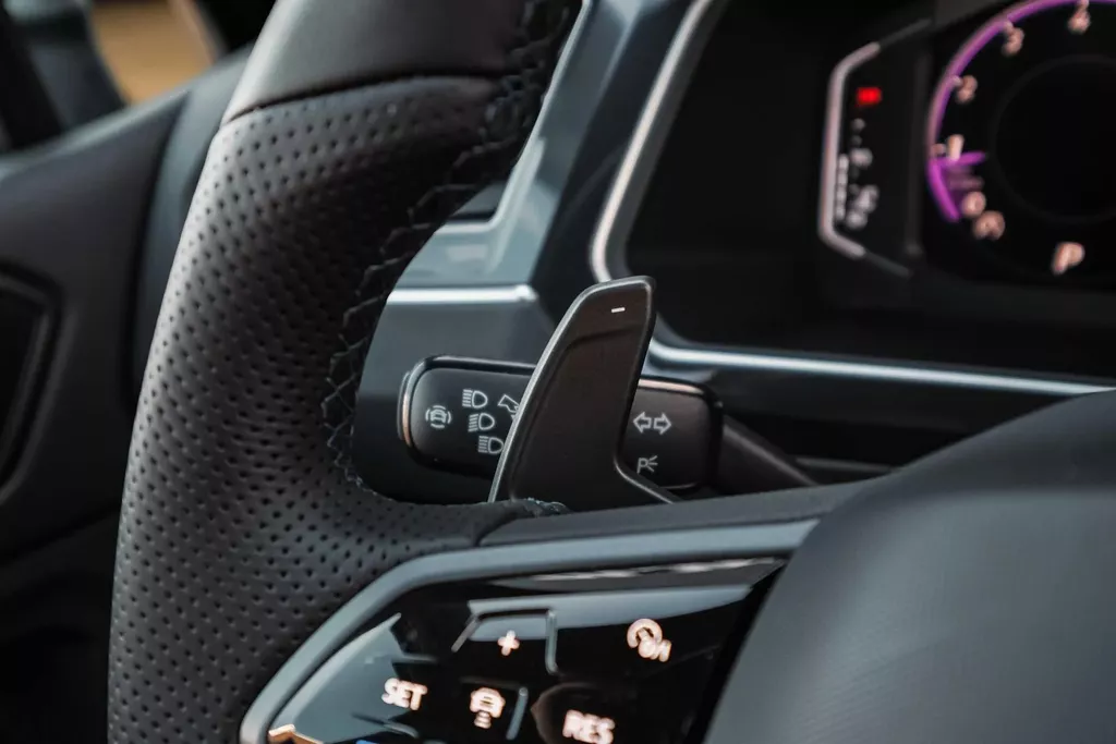 
Volkswagen Tiguan R 2.0 TSI 320pk 4Motion DSG|Pano|ACC |Lane Assist| vol									