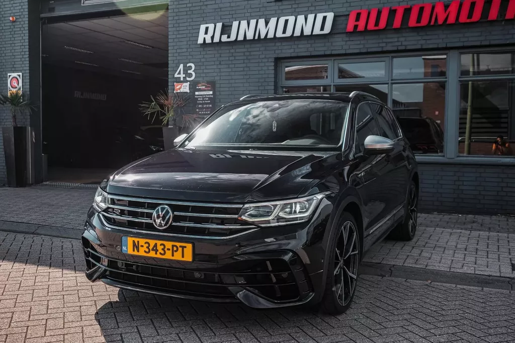 
Volkswagen Tiguan R 2.0 TSI 320pk 4Motion DSG|Pano|ACC |Lane Assist| vol									
