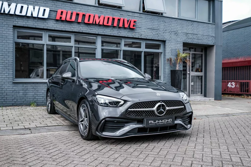 
								Mercedes-Benz C-klasse Estate 300 AMG Line |ACC|Carplay|Sfeer Verlichting|Keyless| vol									