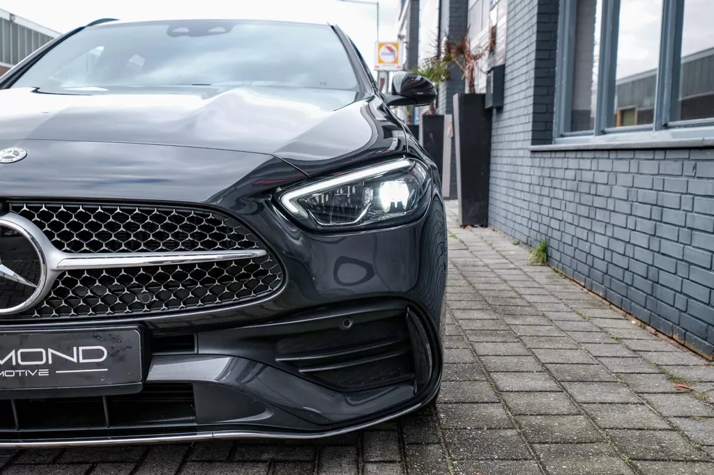 
								Mercedes-Benz C-klasse Estate 300 AMG Line |ACC|Carplay|Sfeer Verlichting|Keyless| vol									