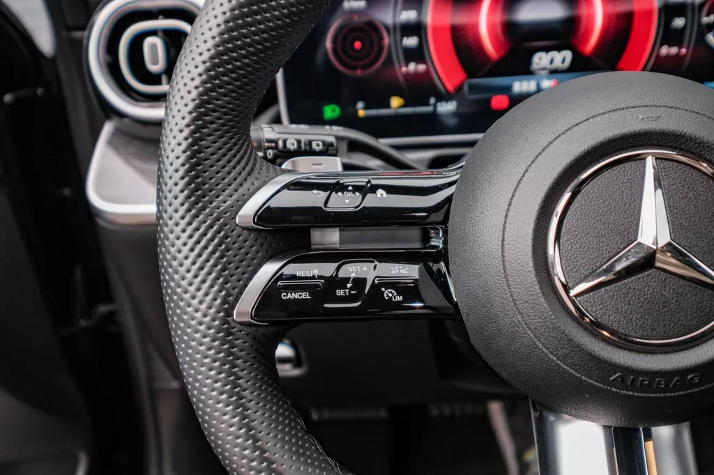 
								Mercedes-Benz C-klasse Estate 300 AMG Line |ACC|Carplay|Sfeer Verlichting|Keyless| vol									