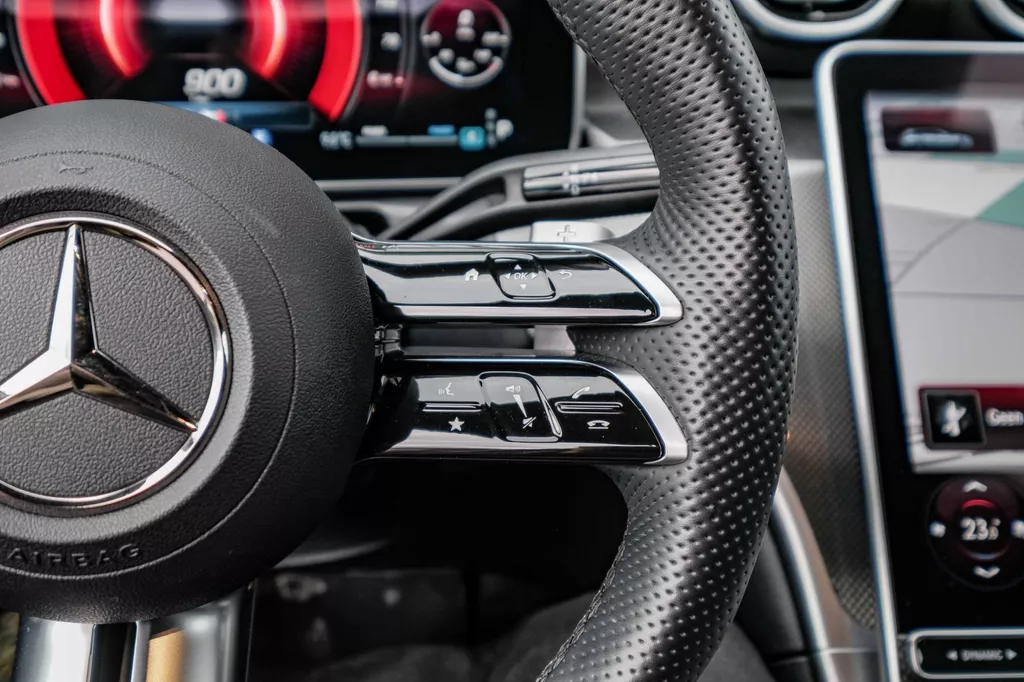 
								Mercedes-Benz C-klasse Estate 300 AMG Line |ACC|Carplay|Sfeer Verlichting|Keyless| vol									