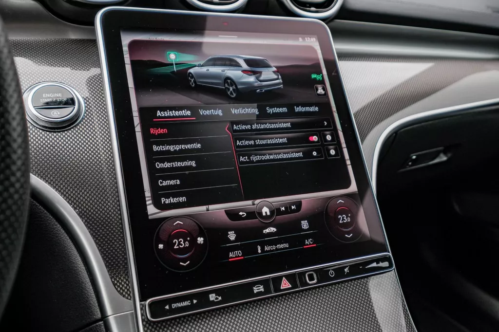 
								Mercedes-Benz C-klasse Estate 300 AMG Line |ACC|Carplay|Sfeer Verlichting|Keyless| vol									