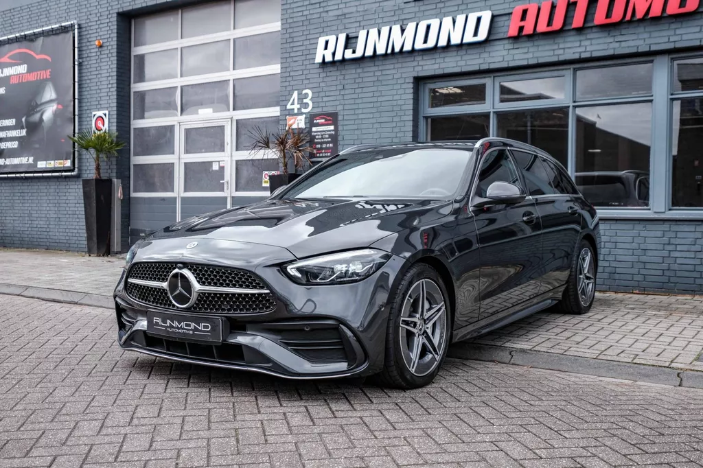 
								Mercedes-Benz C-klasse Estate 300 AMG Line |ACC|Carplay|Sfeer Verlichting|Keyless| vol									