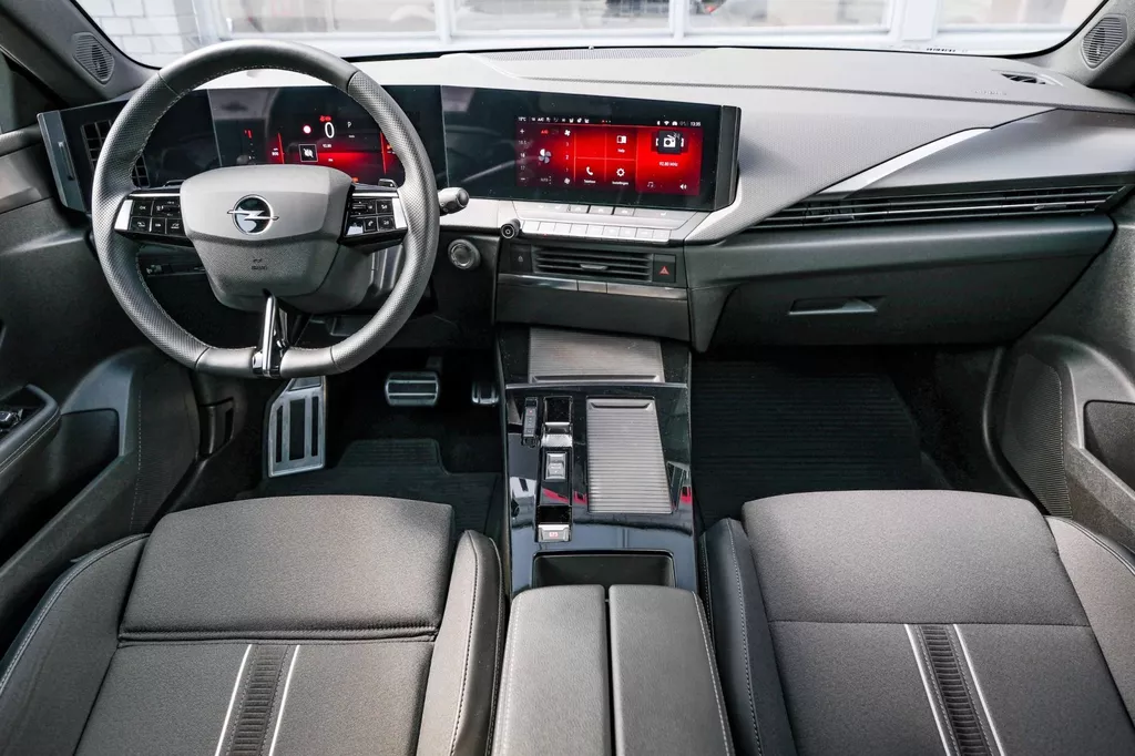 
Opel Astra 1.2 130 ELEGANCE |Led|Carplay|Lane-assist|360-Camera| vol									