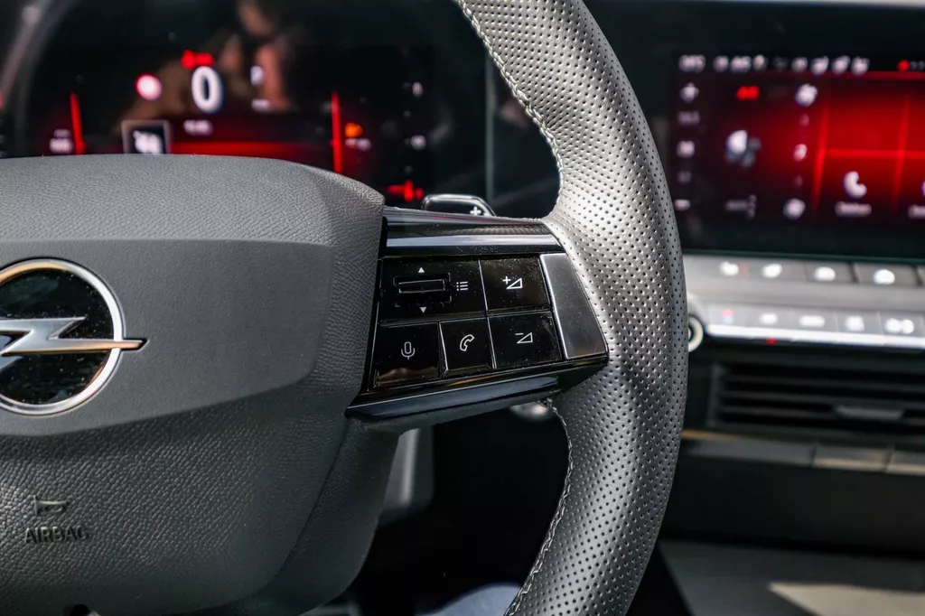 
Opel Astra 1.2 130 ELEGANCE |Led|Carplay|Lane-assist|360-Camera| vol									