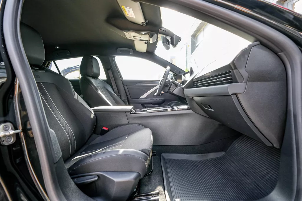 
Opel Astra 1.2 130 ELEGANCE |Led|Carplay|Lane-assist|360-Camera| vol									