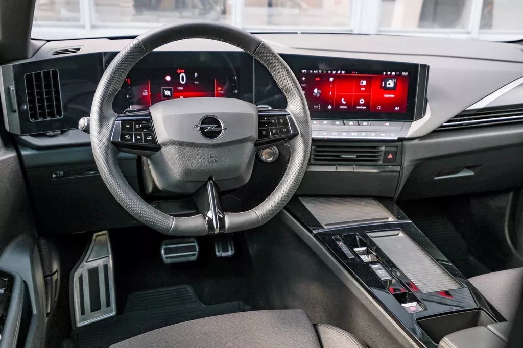 
Opel Astra 1.2 130 ELEGANCE |Led|Carplay|Lane-assist|360-Camera| vol									