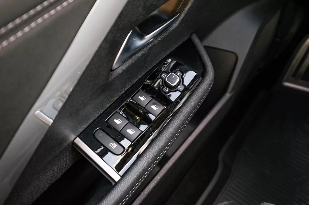 
Opel Astra 1.2 130 ELEGANCE |Led|Carplay|Lane-assist|360-Camera| vol									