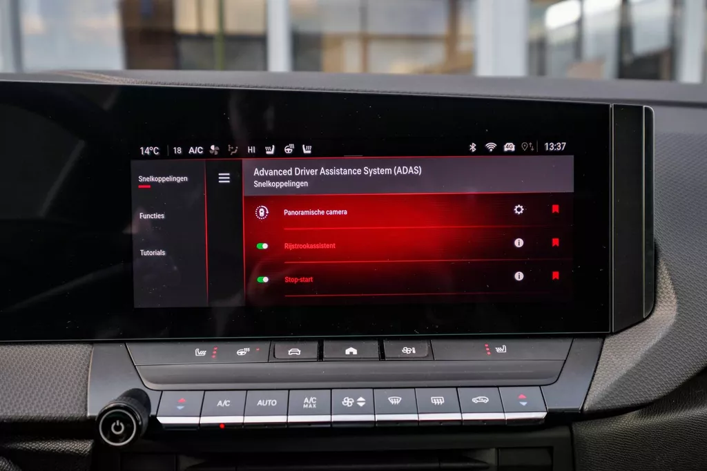 
Opel Astra 1.2 130 ELEGANCE |Led|Carplay|Lane-assist|360-Camera| vol									