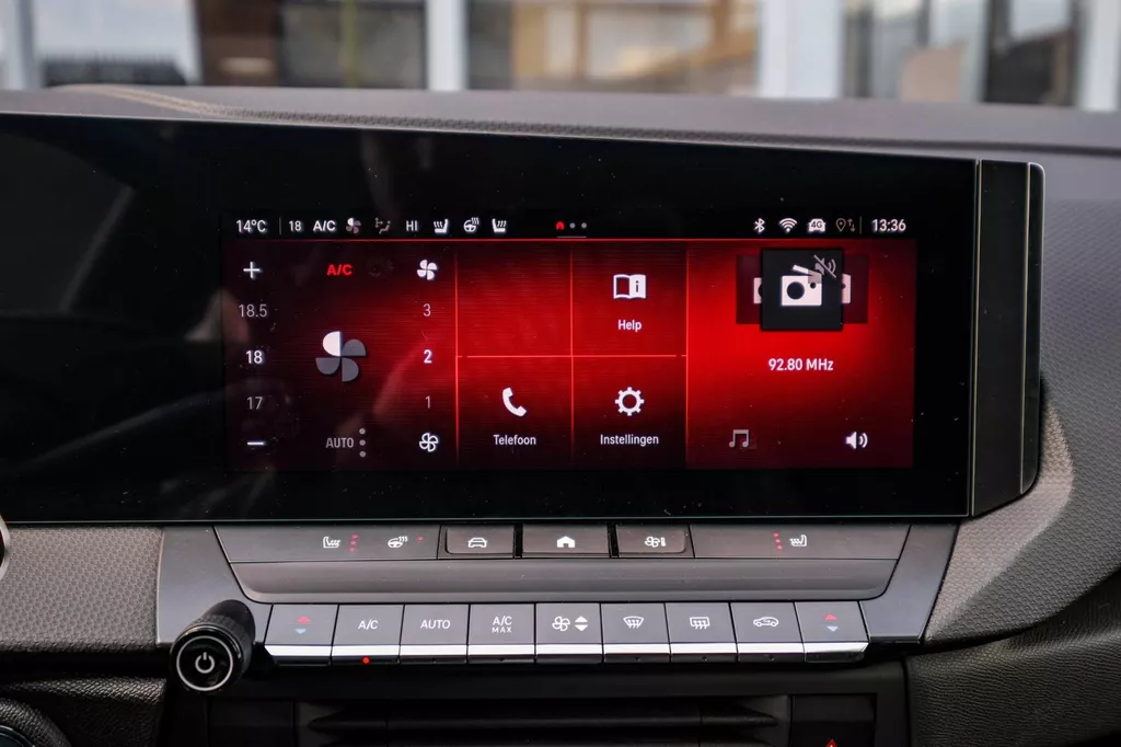 
Opel Astra 1.2 130 ELEGANCE |Led|Carplay|Lane-assist|360-Camera| vol									