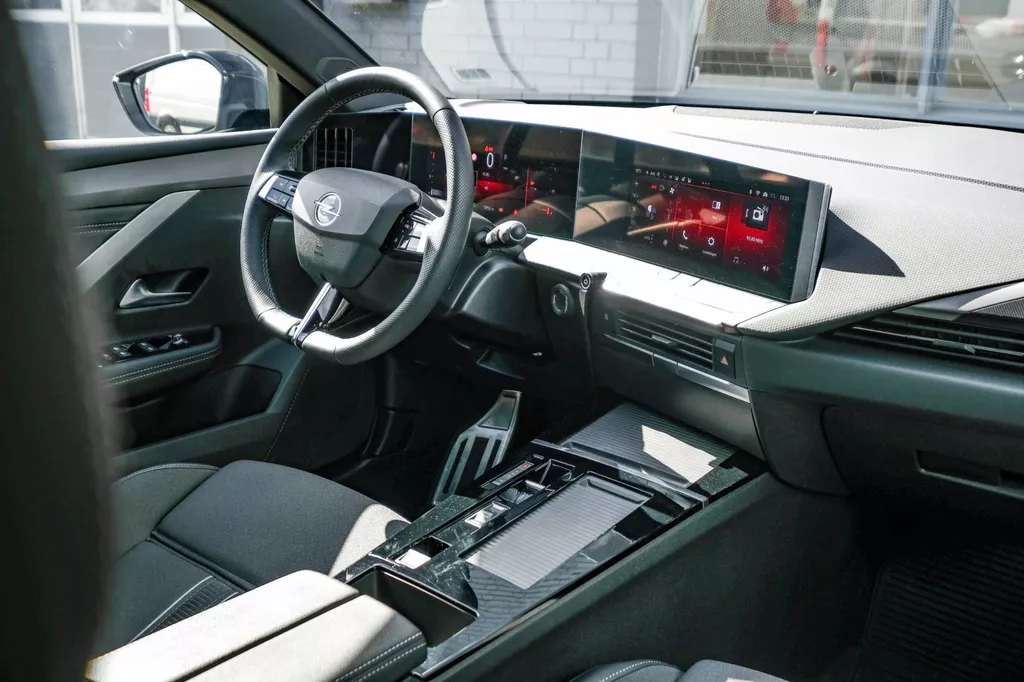 
Opel Astra 1.2 130 ELEGANCE |Led|Carplay|Lane-assist|360-Camera| vol									