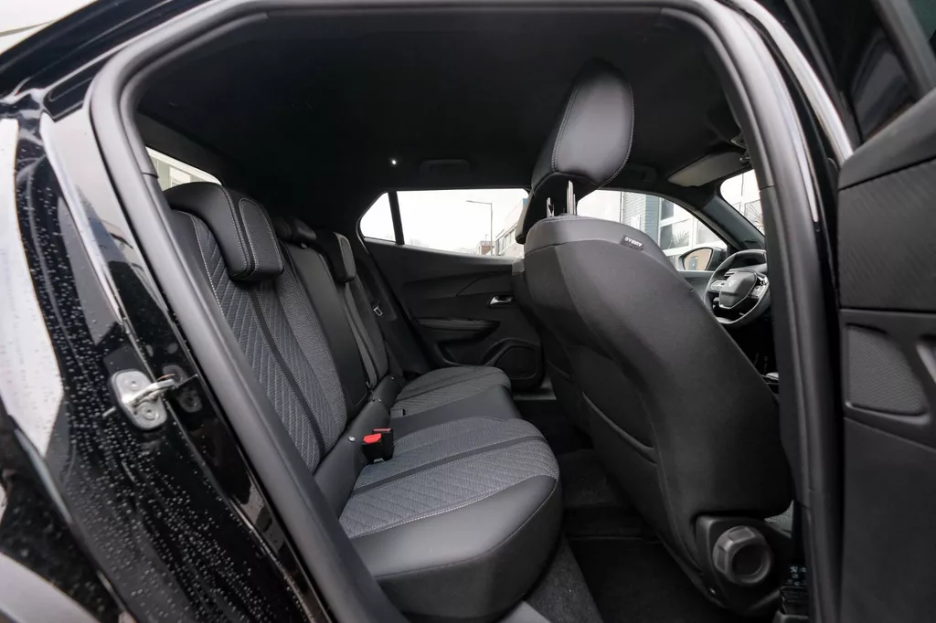 
								Peugeot 2008 1.2 PureTech 130 Allure 360-Camera|Carplay|Lane-Assist|LM-Velgen| vol									