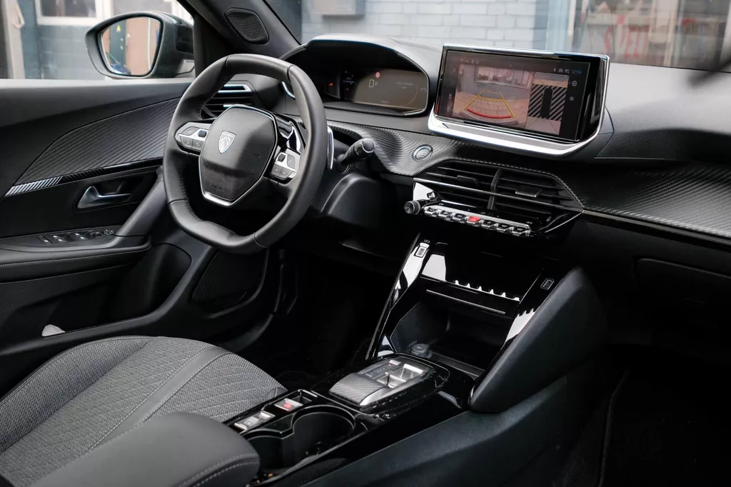 
								Peugeot 2008 1.2 PureTech 130 Allure 360-Camera|Carplay|Lane-Assist|LM-Velgen| vol									