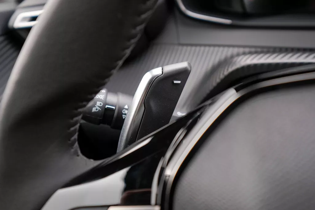 
								Peugeot 2008 1.2 PureTech 130 Allure 360-Camera|Carplay|Lane-Assist|LM-Velgen| vol									