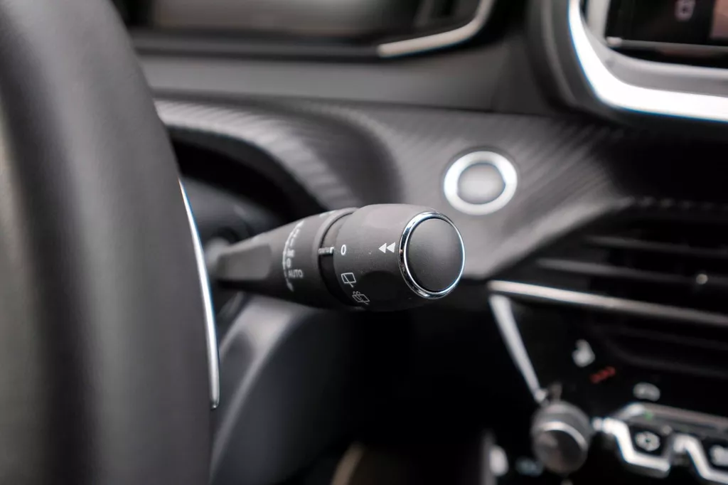 
								Peugeot 2008 1.2 PureTech 130 Allure 360-Camera|Carplay|Lane-Assist|LM-Velgen| vol									