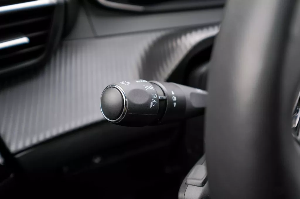 
								Peugeot 2008 1.2 PureTech 130 Allure 360-Camera|Carplay|Lane-Assist|LM-Velgen| vol									