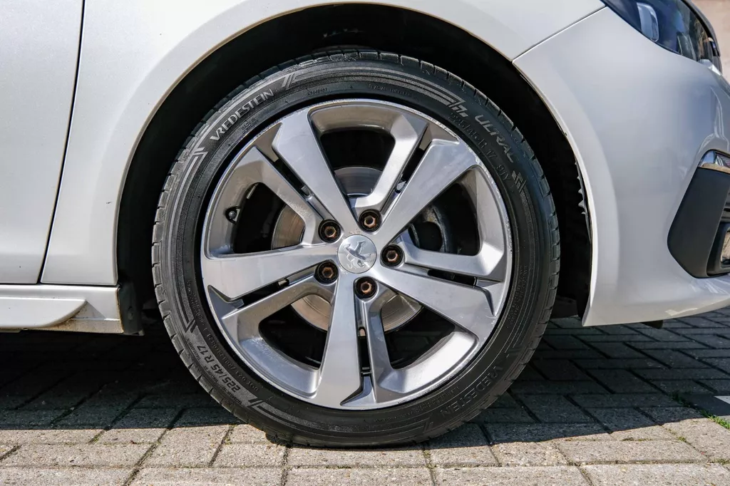 
								Peugeot 308 SW 1.5 BlueHDi Blue Lease GT-Line|lane-Assist|Massage|Led|Camera|Navi vol									