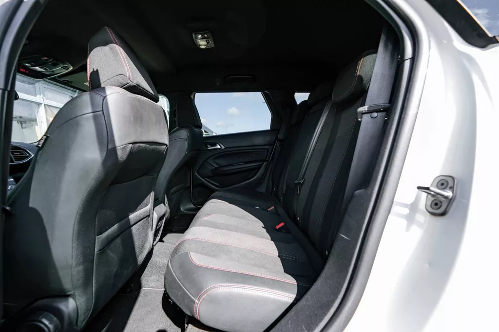 
								Peugeot 308 SW 1.5 BlueHDi Blue Lease GT-Line|lane-Assist|Massage|Led|Camera|Navi vol									