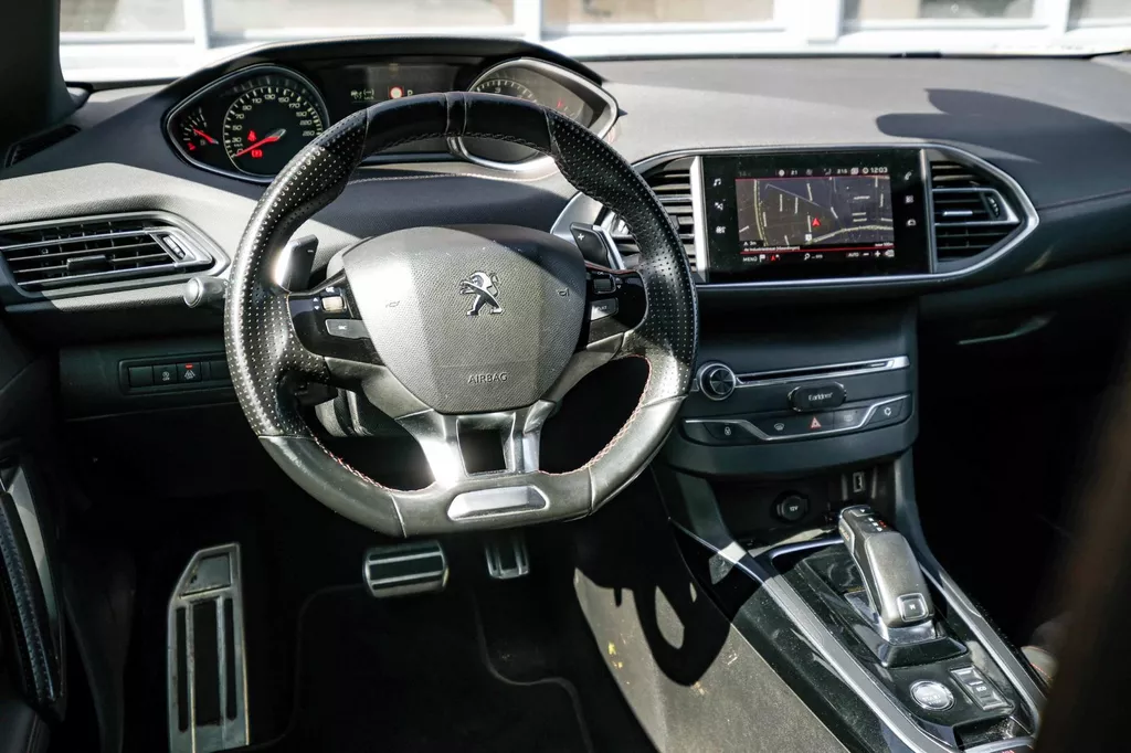 
								Peugeot 308 SW 1.5 BlueHDi Blue Lease GT-Line|lane-Assist|Massage|Led|Camera|Navi vol									