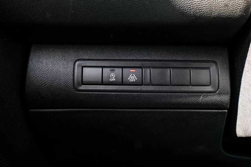 
								Peugeot 308 SW 1.5 BlueHDi Blue Lease GT-Line|lane-Assist|Massage|Led|Camera|Navi vol									