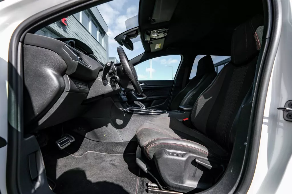 
								Peugeot 308 SW 1.5 BlueHDi Blue Lease GT-Line|lane-Assist|Massage|Led|Camera|Navi vol									