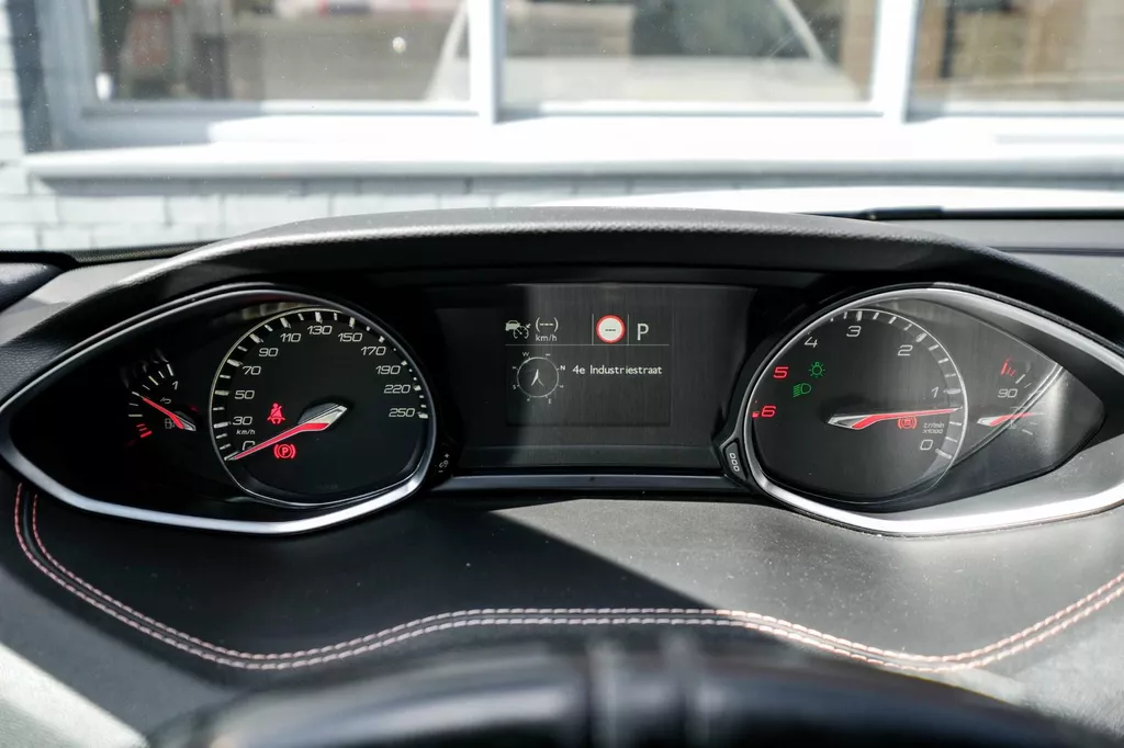 
								Peugeot 308 SW 1.5 BlueHDi Blue Lease GT-Line|lane-Assist|Massage|Led|Camera|Navi vol									