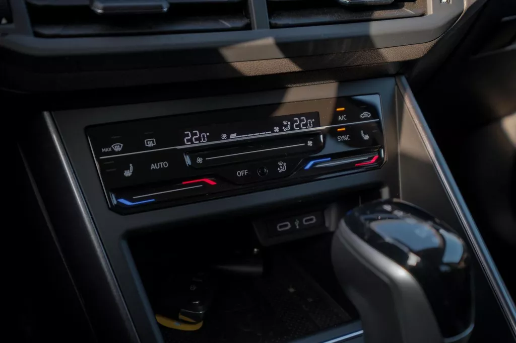 
								Volkswagen Polo 1.0 TSI Style IQ-Light |Virtual Cockpit|Camera|Carplay|Acc|Keyless|Parking Assistent| vol									