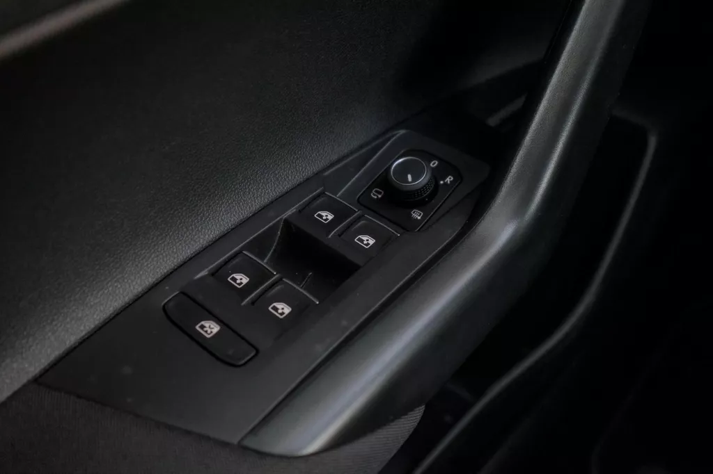 
								Volkswagen Polo 1.0 TSI Style IQ-Light |Virtual Cockpit|Camera|Carplay|Acc|Keyless|Parking Assistent| vol									